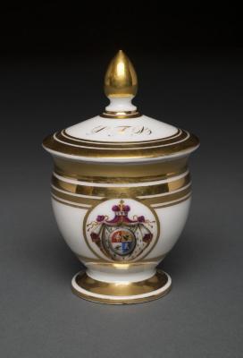 Food service: Custard cup with lid, belonging to P. T. Barnum