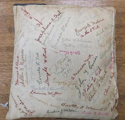 Pillow, signature